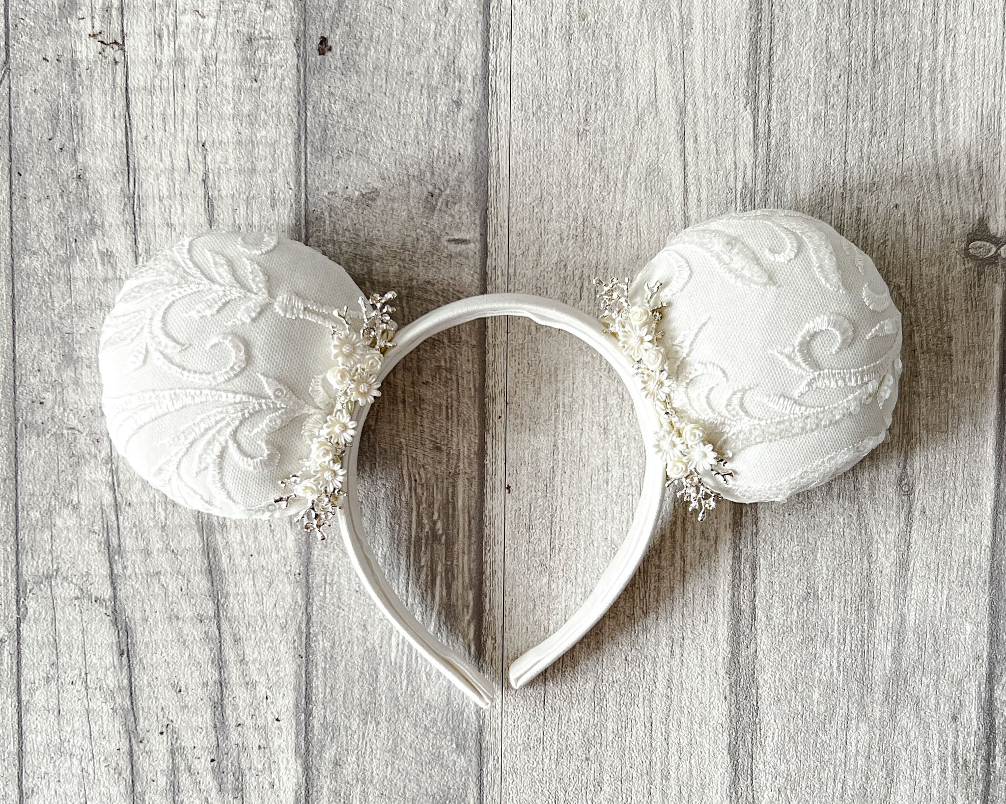 The Elegant Bride Mouse Ears